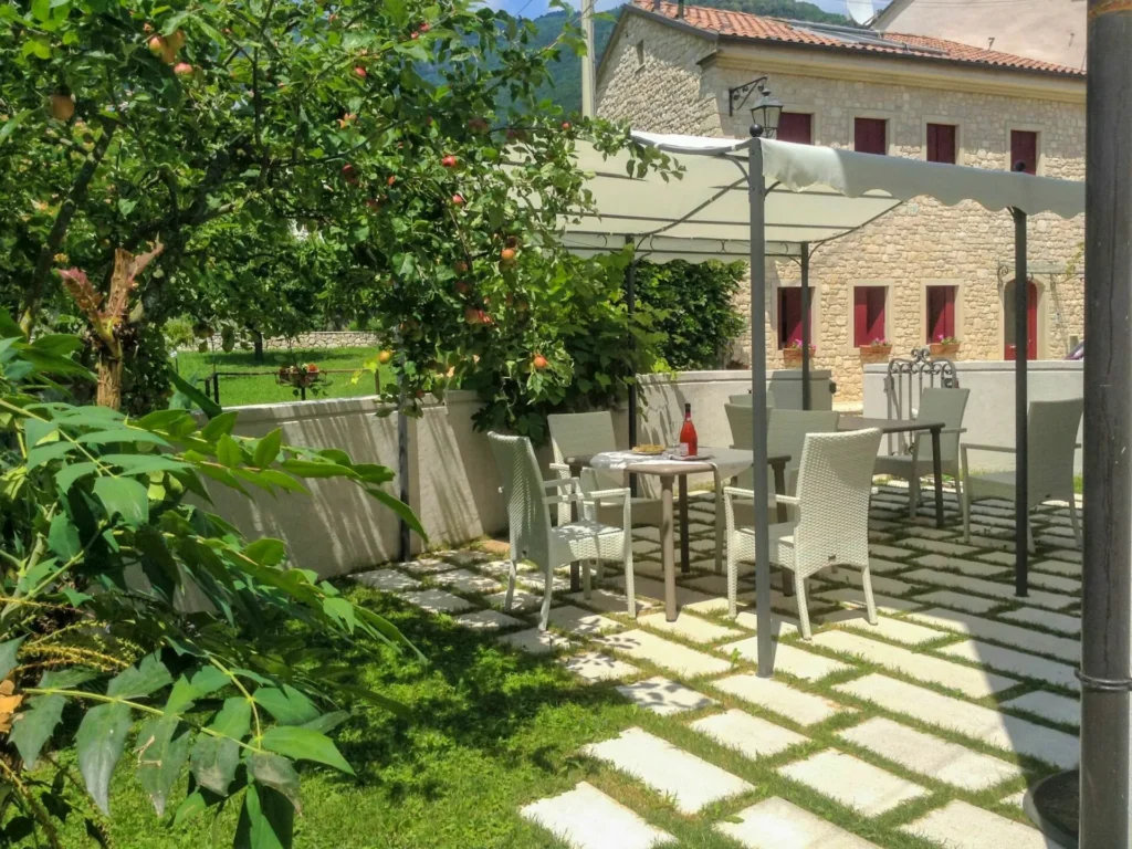 Giardino La Corte di Marga a Miane, Colline del Prosecco