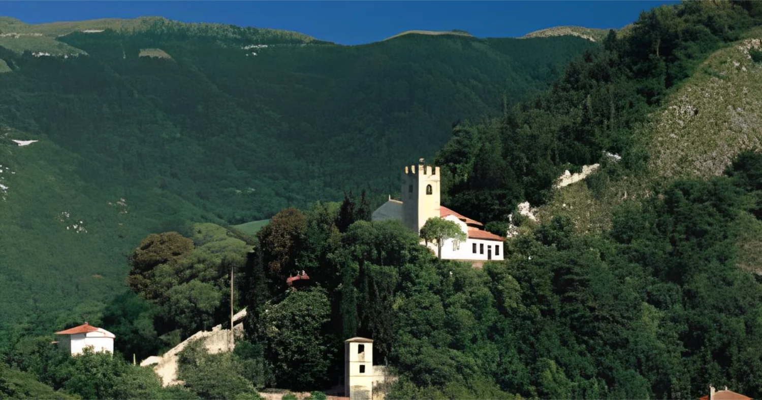 Trekking in Vittorio Veneto between ancient myths and pre-Alpine ridges