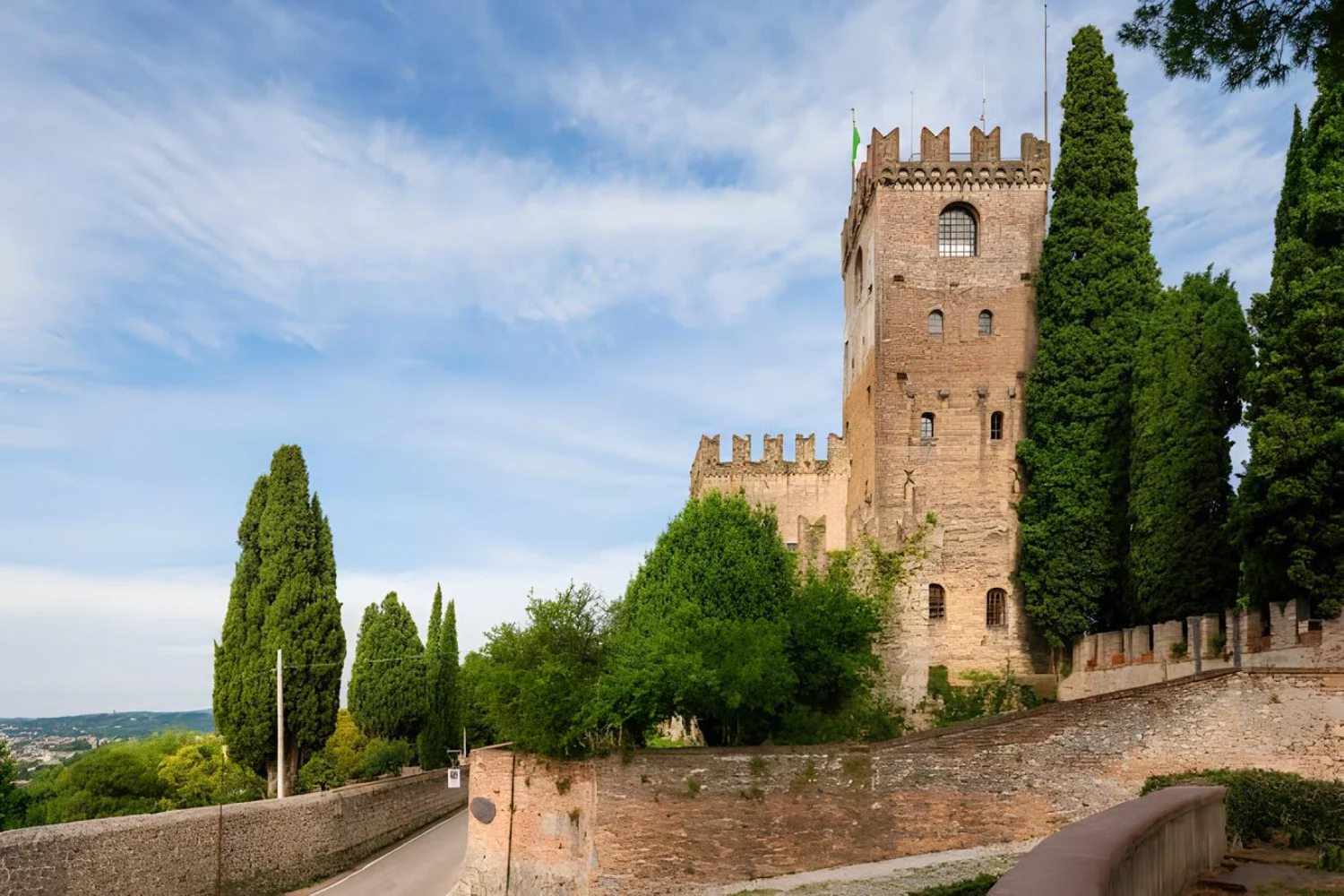 Il Balcone di Pietra sulle Colline: Guida d’Autore al Castello di Conegliano