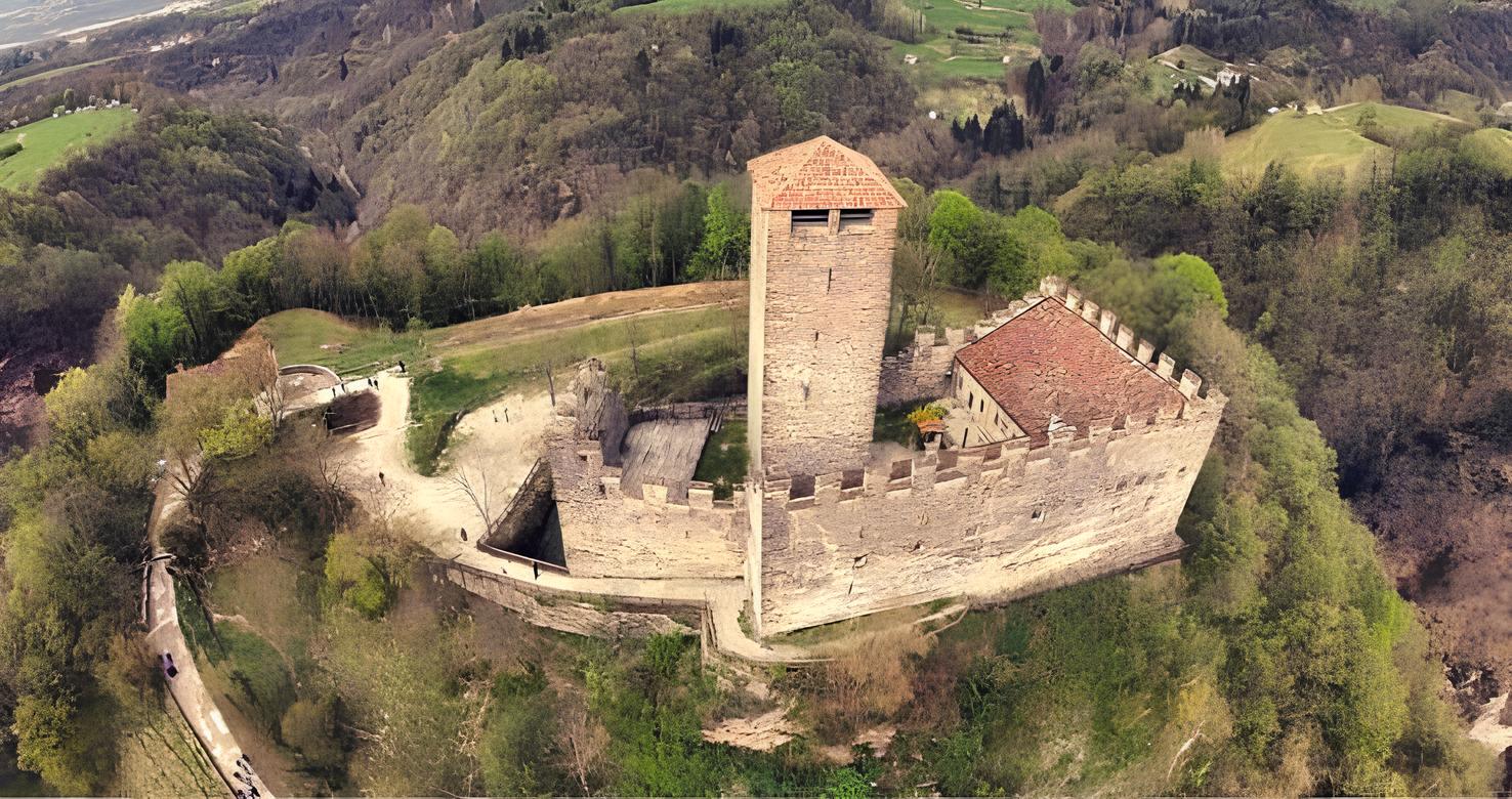 Il Castello di Zumelle: Viaggio nel Maniero delle Leggende tra le Prealpi Bellunesi