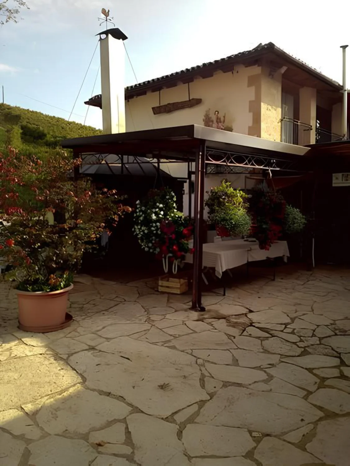 Agriturismo Ca’ Leonilda a Rolle di Cison di Valmarino: lo Spiedo che Gira dal Mattino